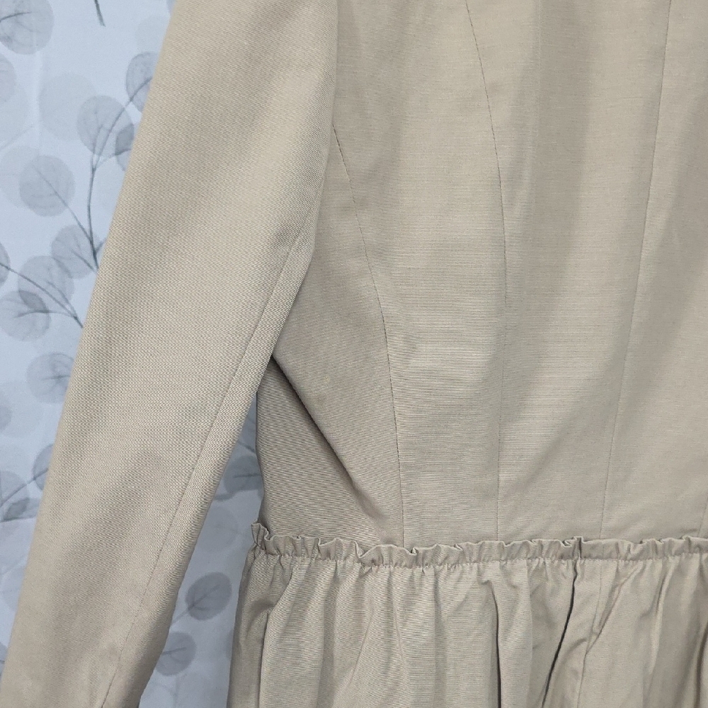 LOFT Tan Ruffle Hem Blazer - Size 6 - Peplum Style Career Jacket - Picture 10 of 10